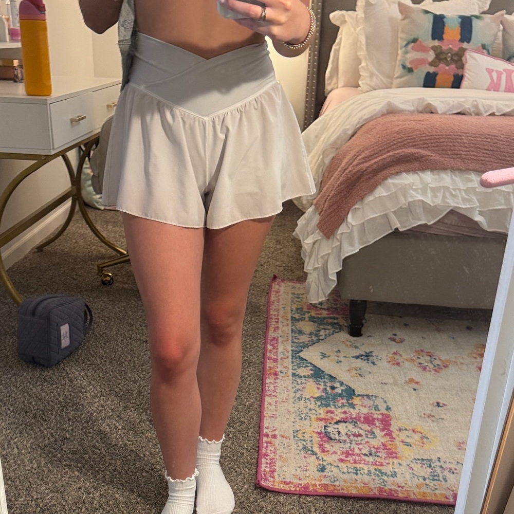 White crossover aerie shorts
